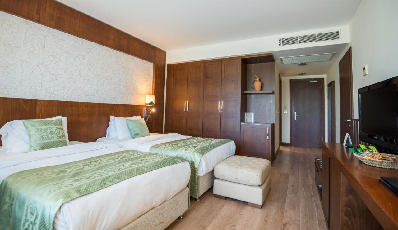 Korineum Golf & Beach Resort Agios Georgios  Zewnętrze zdjęcie