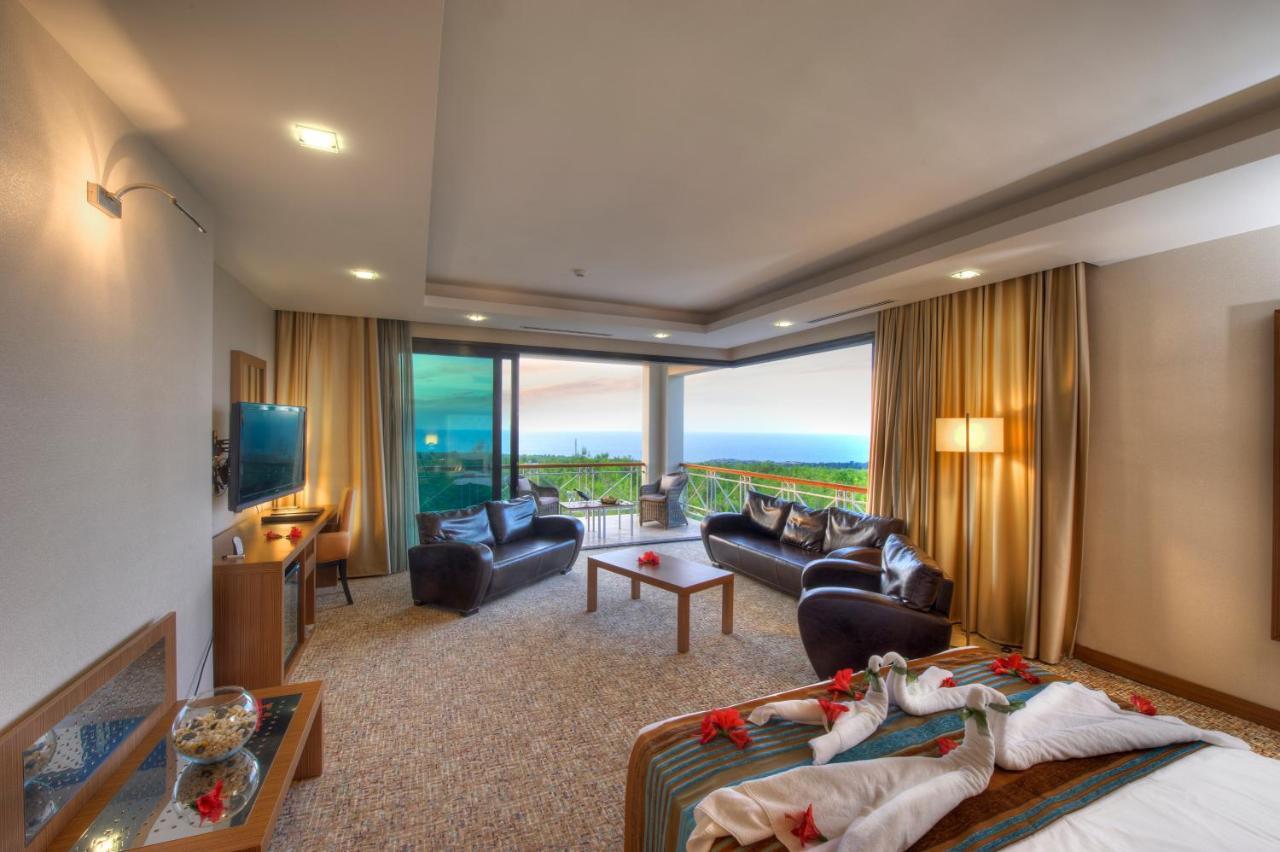 Korineum Golf & Beach Resort Agios Georgios  Zewnętrze zdjęcie