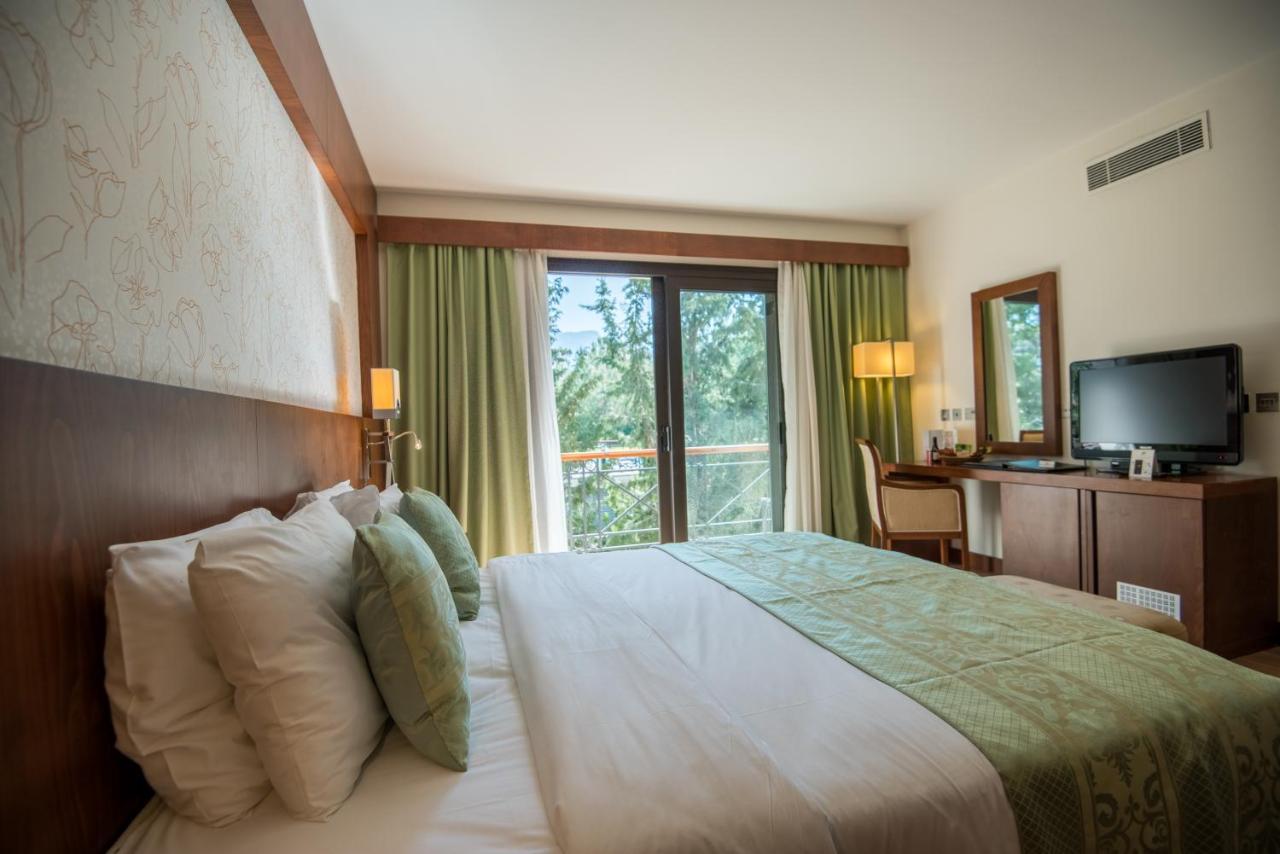 Korineum Golf & Beach Resort Agios Georgios  Zewnętrze zdjęcie